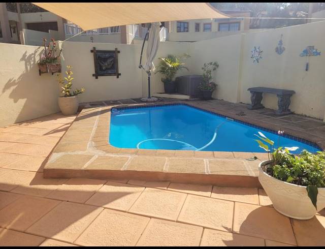 3 BEDROOM TOWNHOUSE FOR SALE IN MANABA BEACH